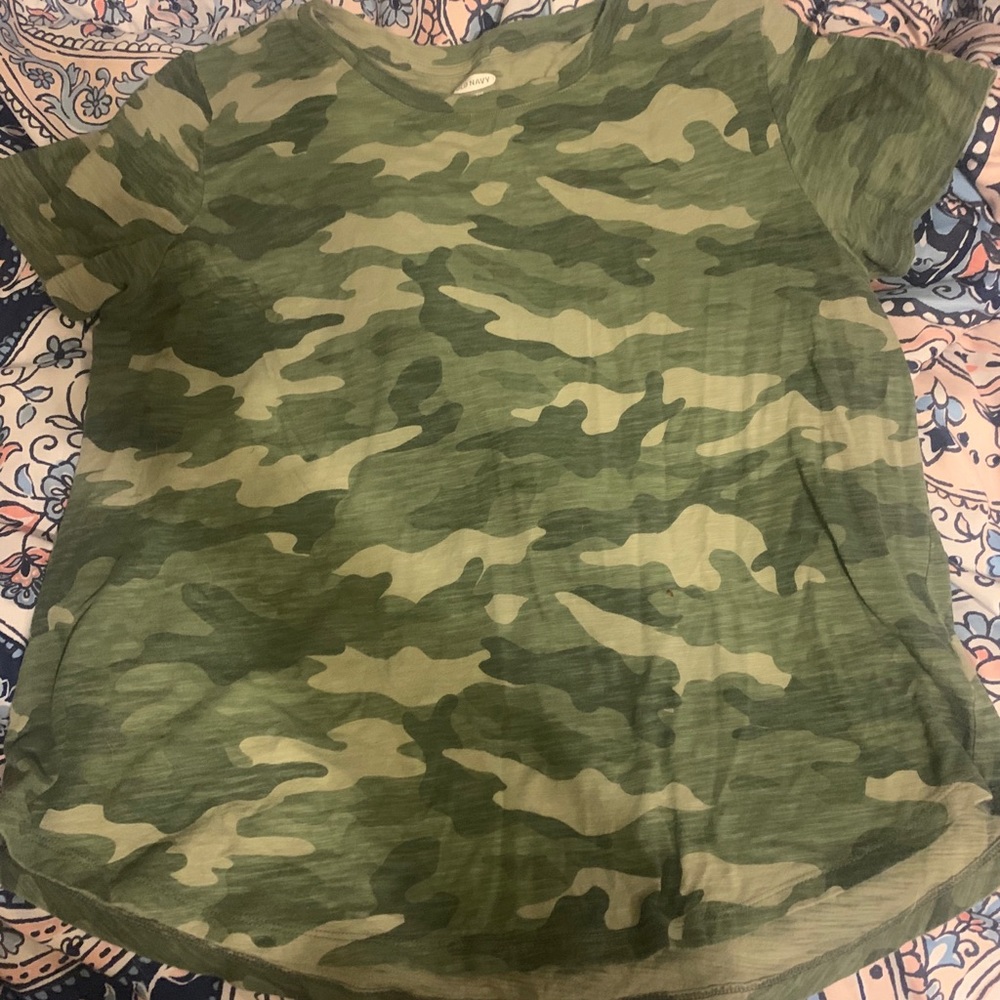 old navy shirt